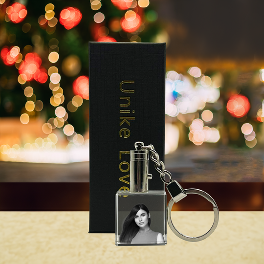 Holiday Exclusive Crystal Keyring | Square Shape