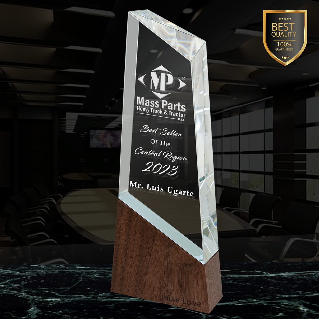 Toten Award made of Crystal with Walnut Base (Customizable)